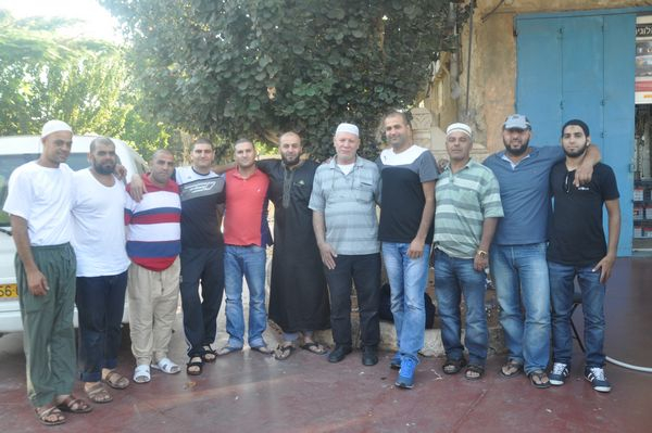  بالصور: عودة فوج معتمري مدينة اللد إلى ديارهم بسلام 